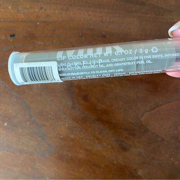 Milk DIP OUT Long Lasting Lipstick NIP - Picture 5 of 6